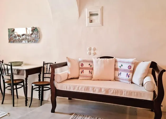 Cave-Guesthouse To Heritage Home