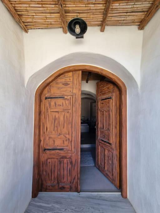 Cave-guesthouse To Heritage Kythnos